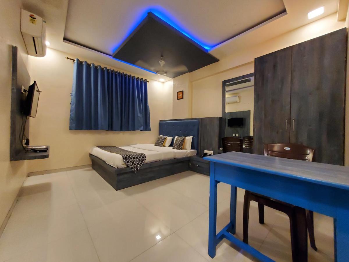 Hotel Mari Aai Residency Navi Mumbai Bagian luar foto