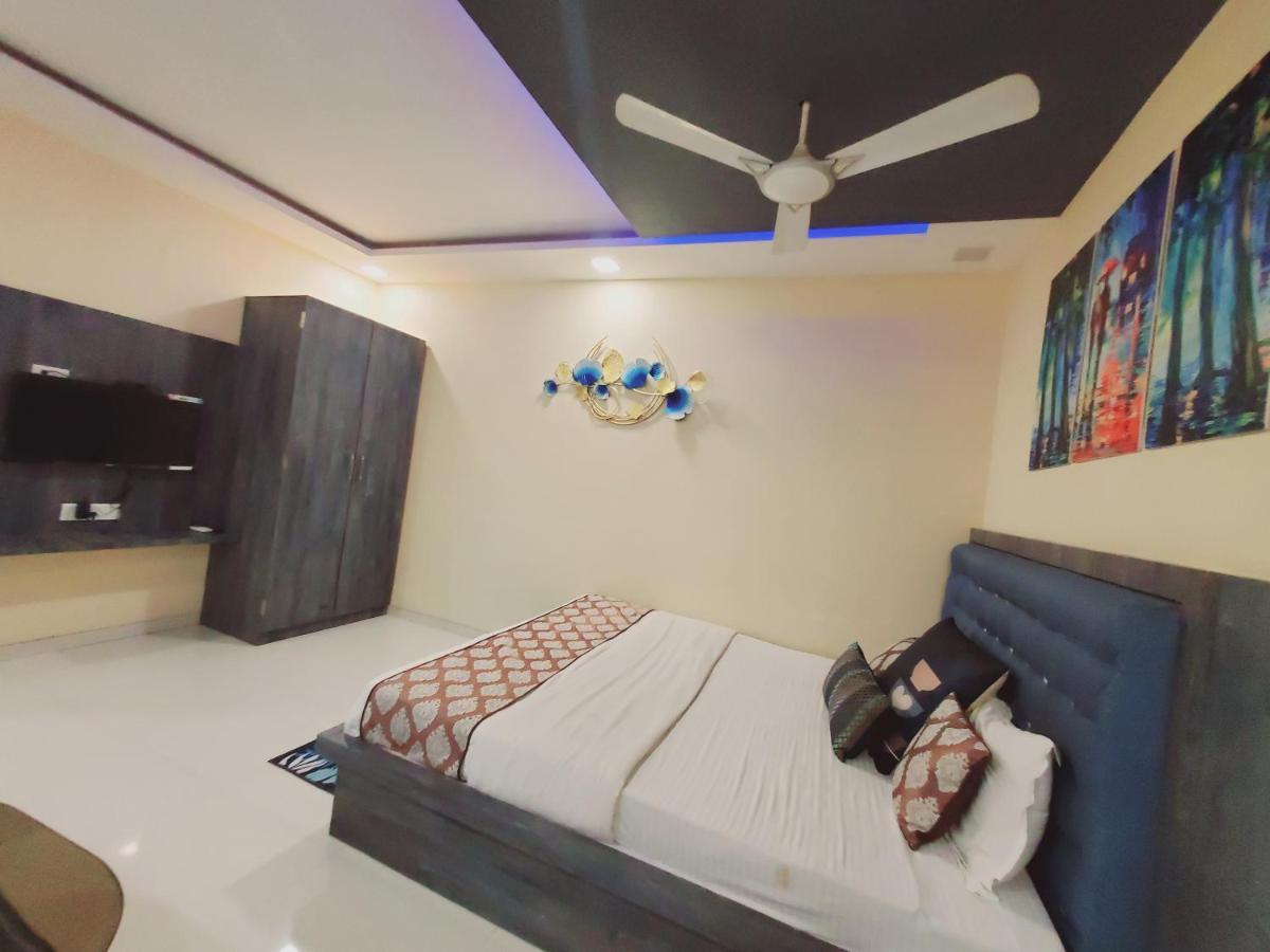 Hotel Mari Aai Residency Navi Mumbai Bagian luar foto