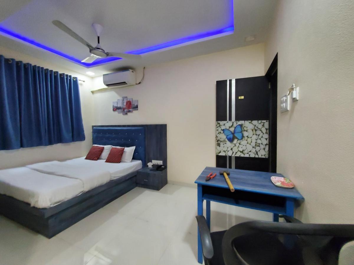 Hotel Mari Aai Residency Navi Mumbai Bagian luar foto