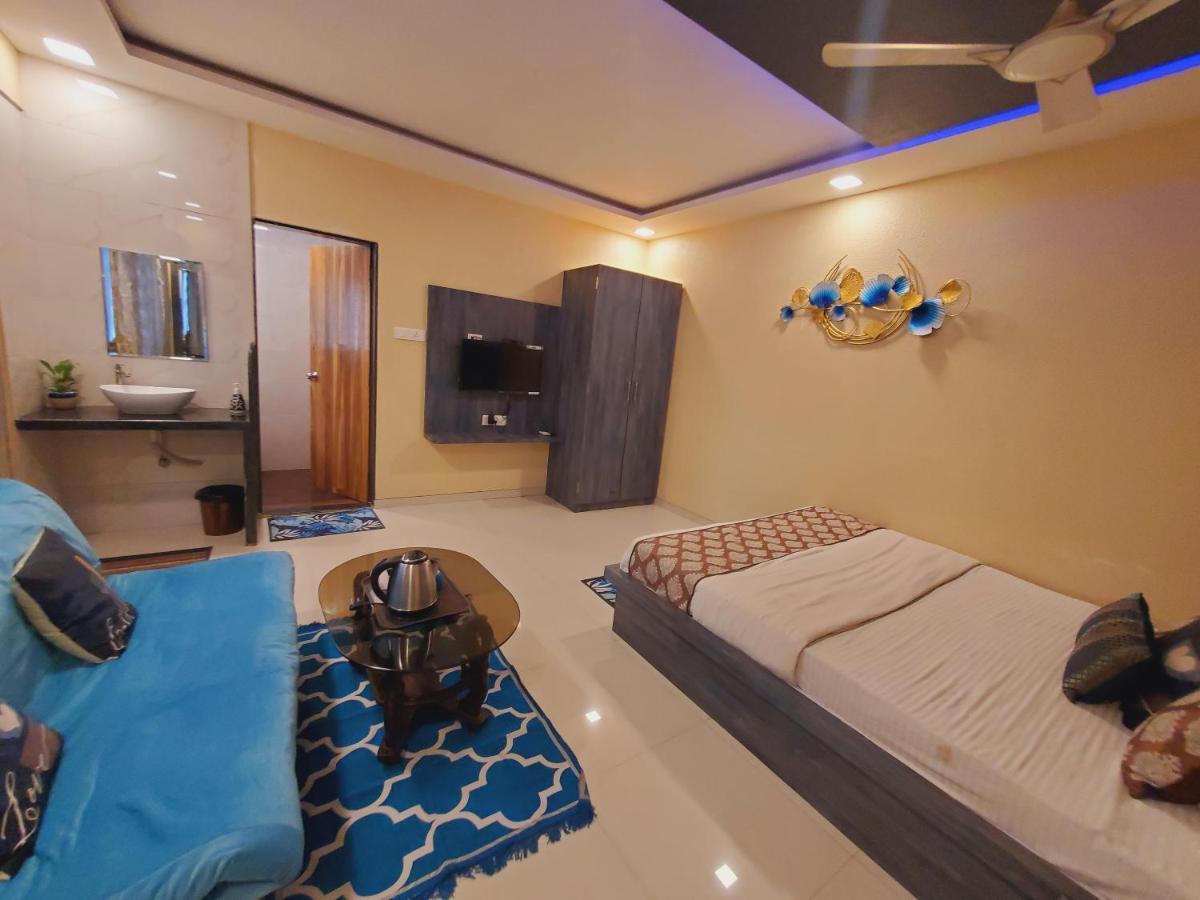 Hotel Mari Aai Residency Navi Mumbai Bagian luar foto