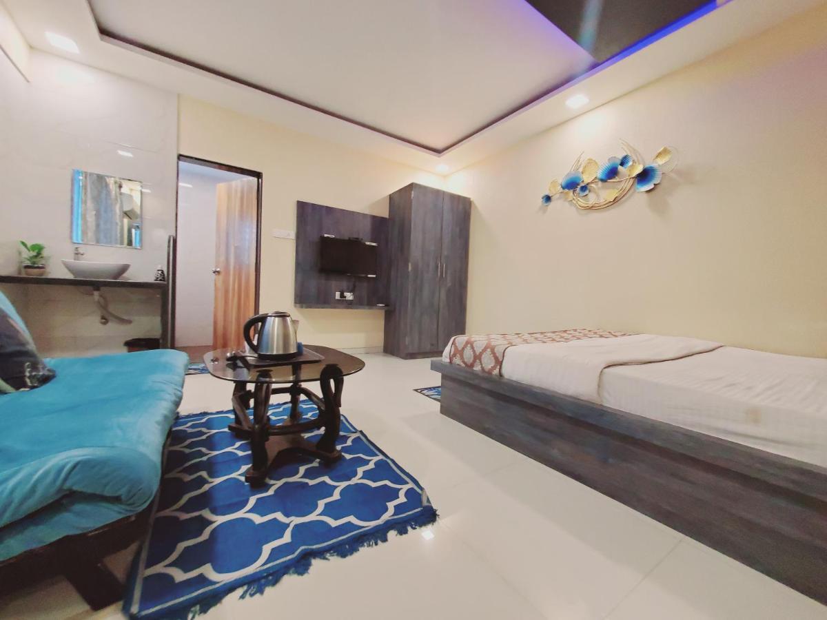 Hotel Mari Aai Residency Navi Mumbai Bagian luar foto