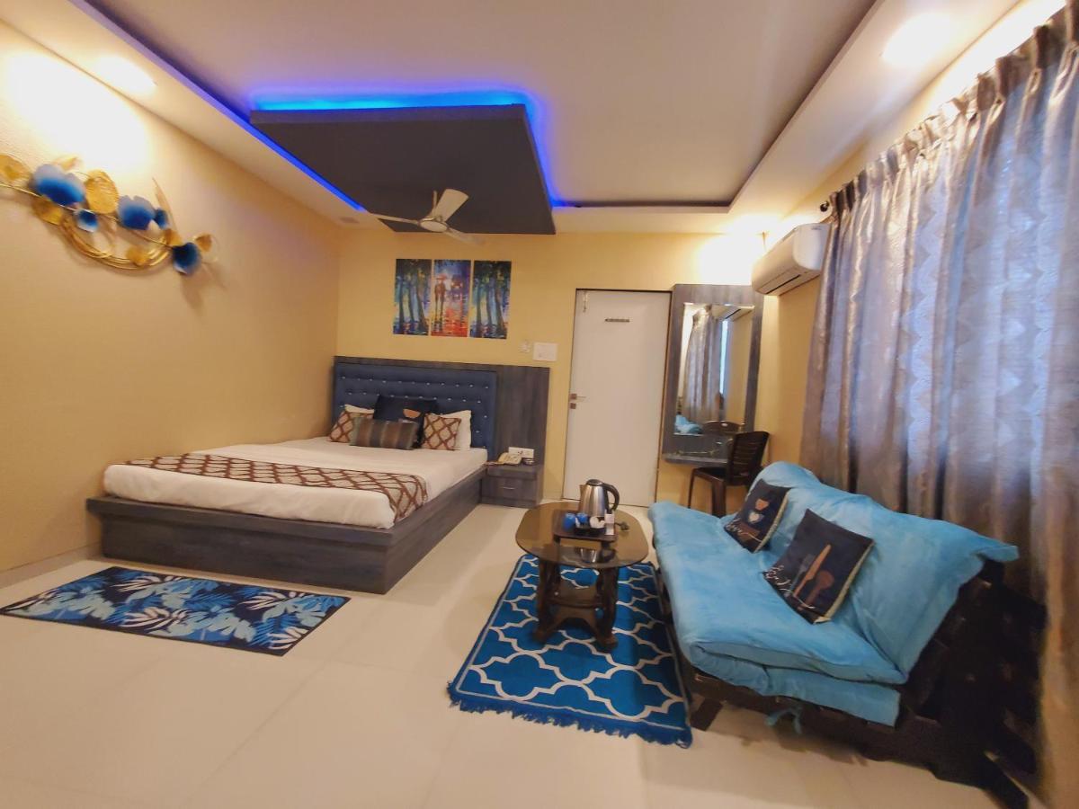 Hotel Mari Aai Residency Navi Mumbai Bagian luar foto