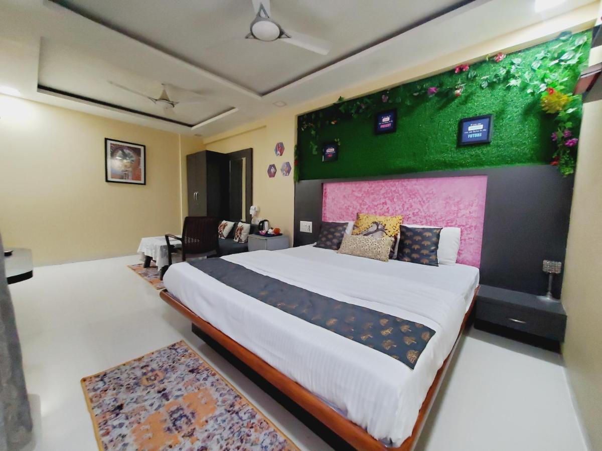 Hotel Mari Aai Residency Navi Mumbai Bagian luar foto