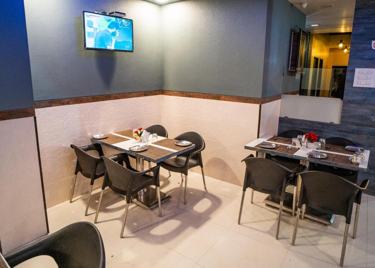 Hotel Mari Aai Residency Navi Mumbai Bagian luar foto