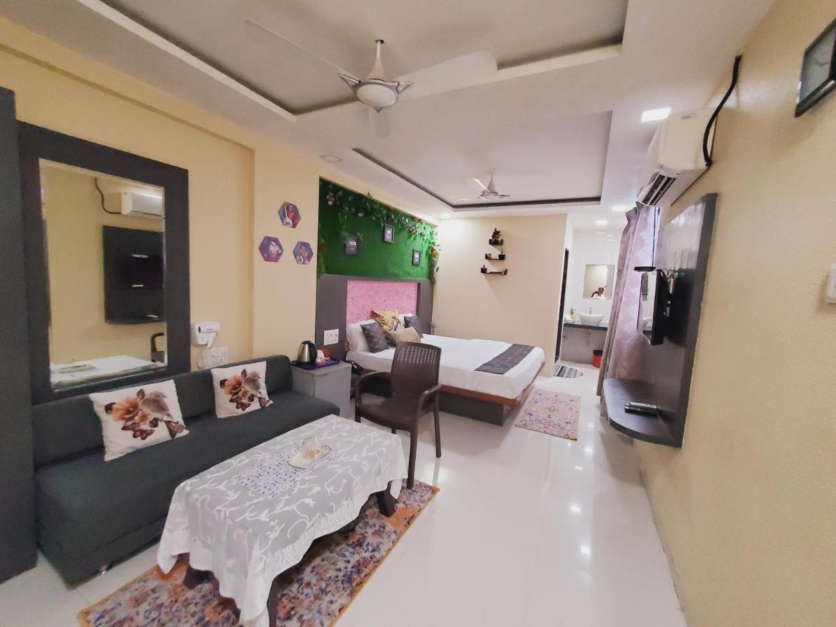 Hotel Mari Aai Residency Navi Mumbai Bagian luar foto