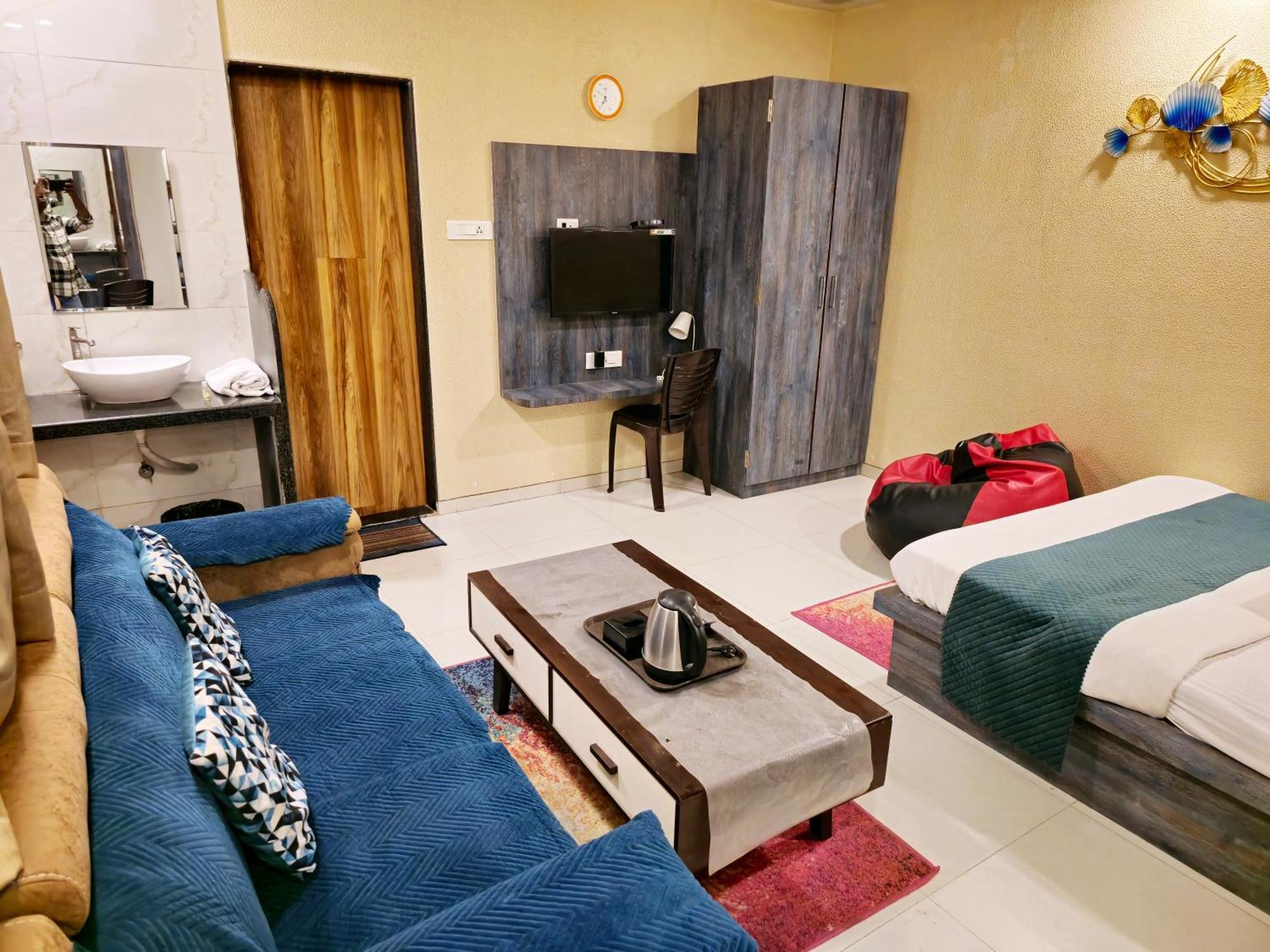 Hotel Mari Aai Residency Navi Mumbai Ruang foto