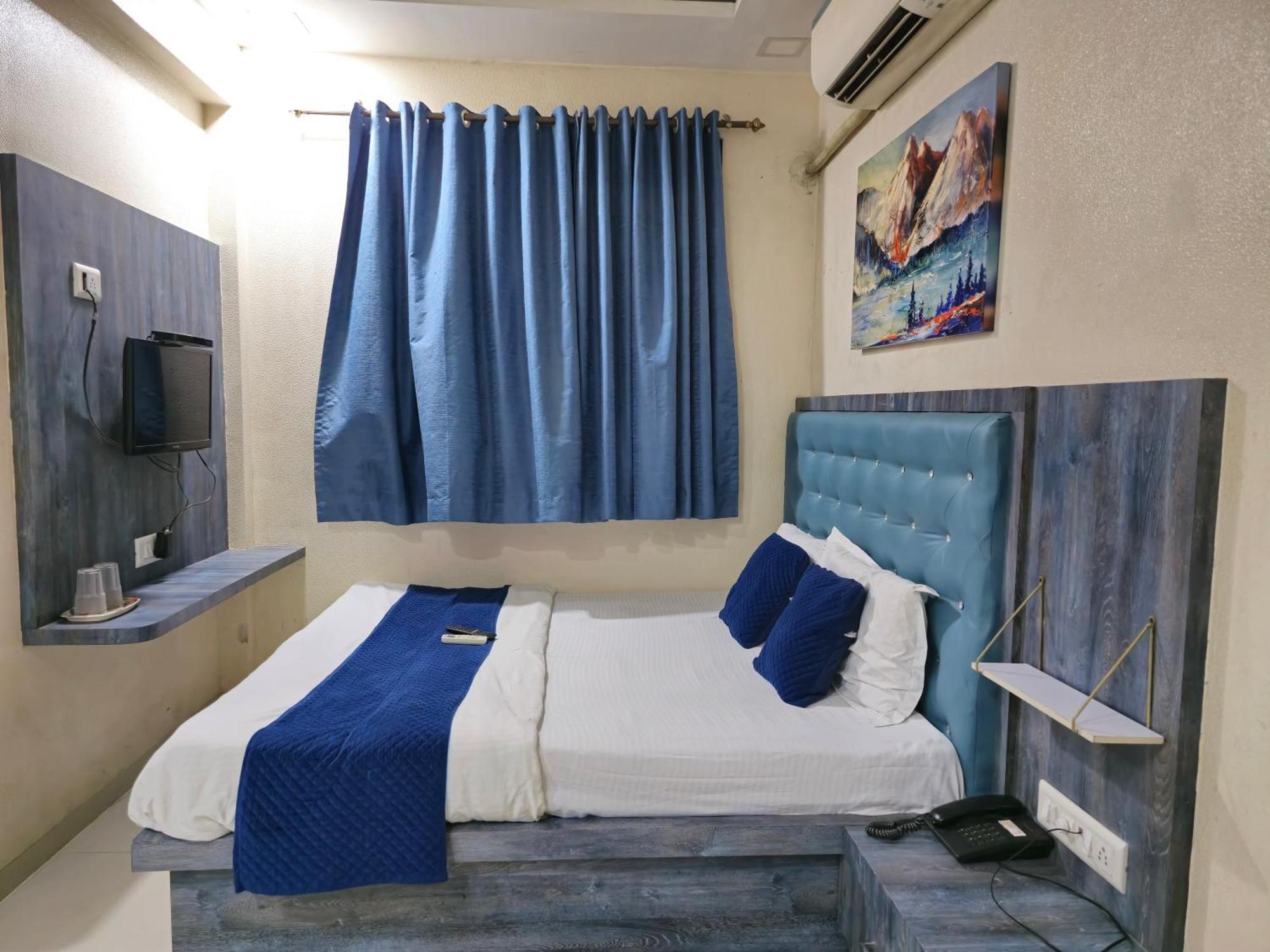 Hotel Mari Aai Residency Navi Mumbai Ruang foto
