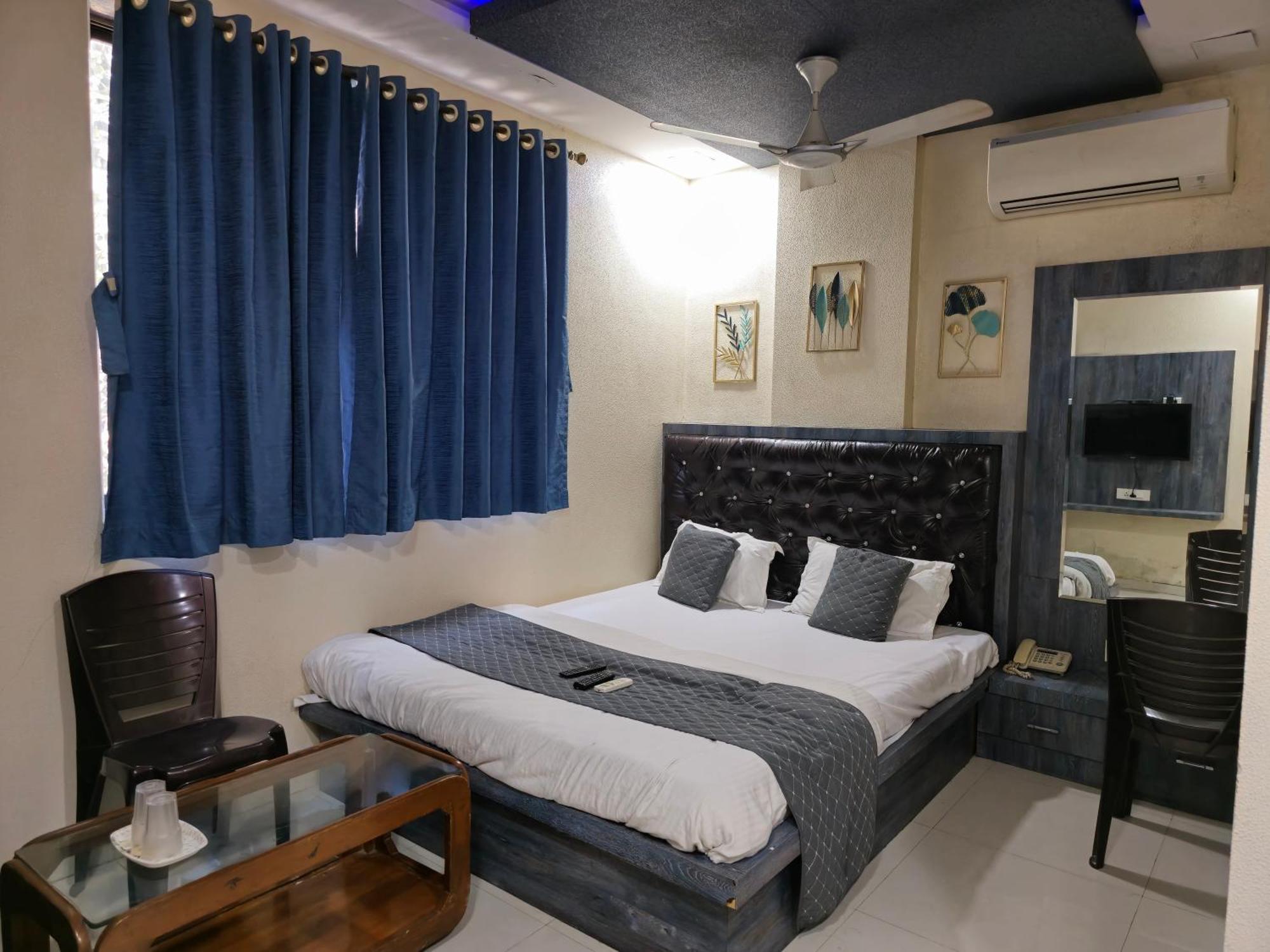 Hotel Mari Aai Residency Navi Mumbai Ruang foto