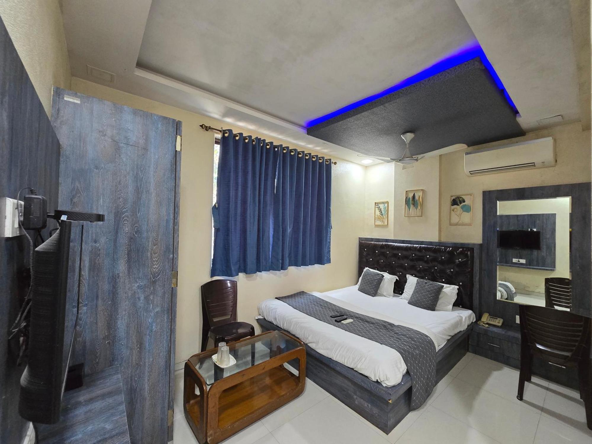 Hotel Mari Aai Residency Navi Mumbai Ruang foto