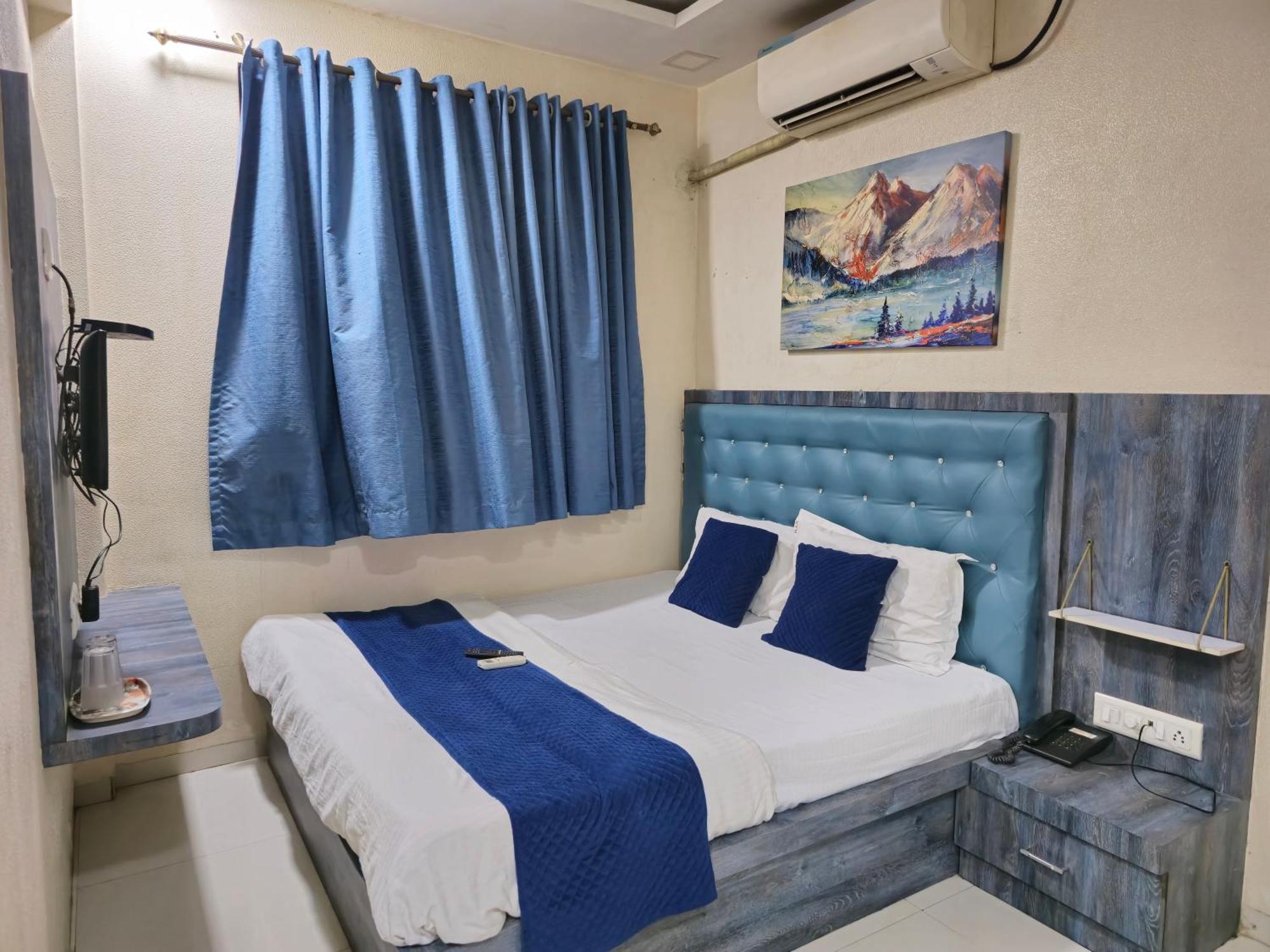 Hotel Mari Aai Residency Navi Mumbai Ruang foto